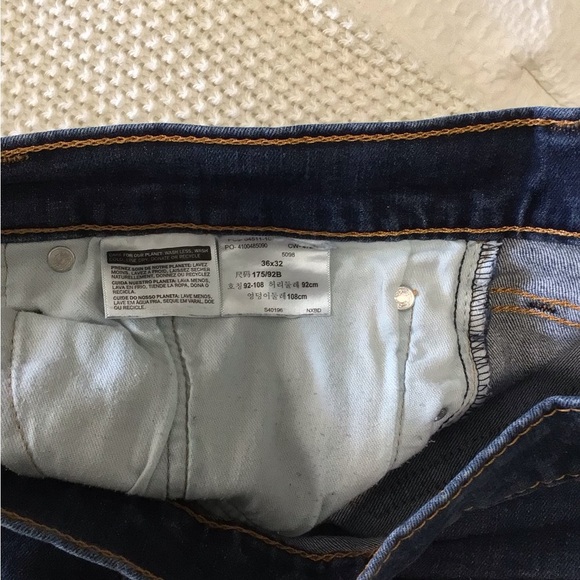 Levi’s Men's Blue Jeans - Picture 4 of 5